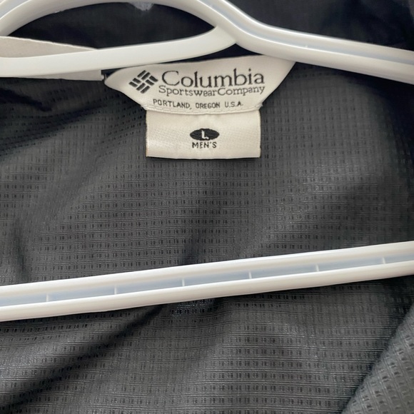 Mens packable Columbia Jacket - Picture 4 of 11
